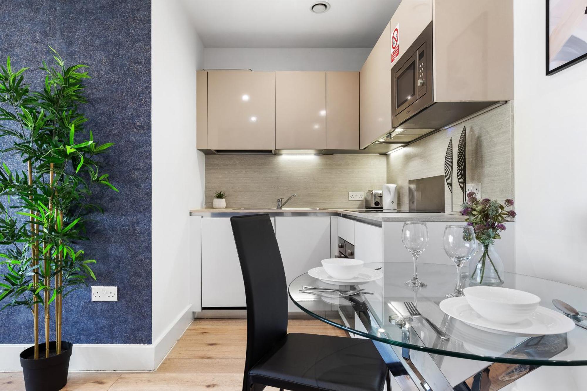 Modern One Bedroom Flat - Sleeps 5 -Near Heathrow - London Ub3 Экстерьер фото