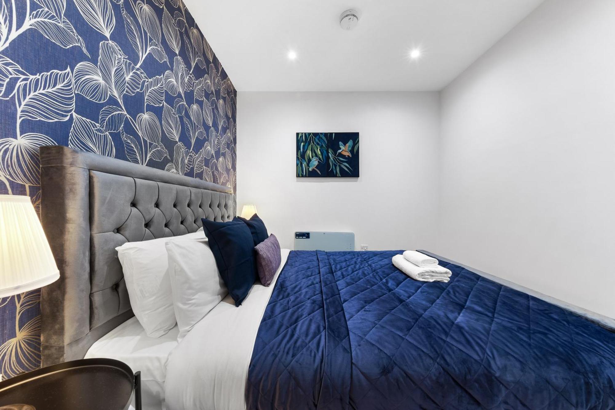 Modern One Bedroom Flat - Sleeps 5 -Near Heathrow - London Ub3 Экстерьер фото