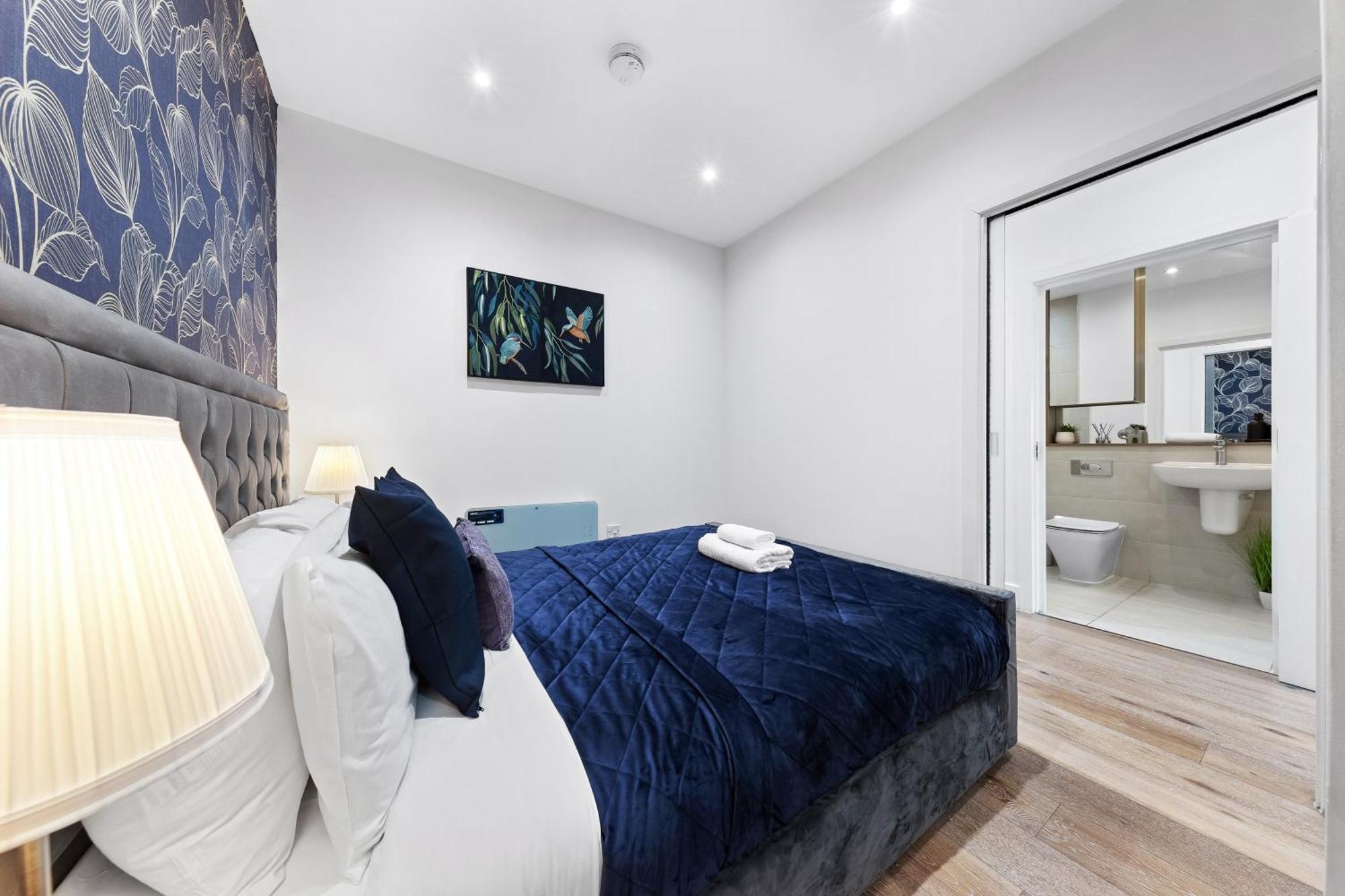 Modern One Bedroom Flat - Sleeps 5 -Near Heathrow - London Ub3 Экстерьер фото