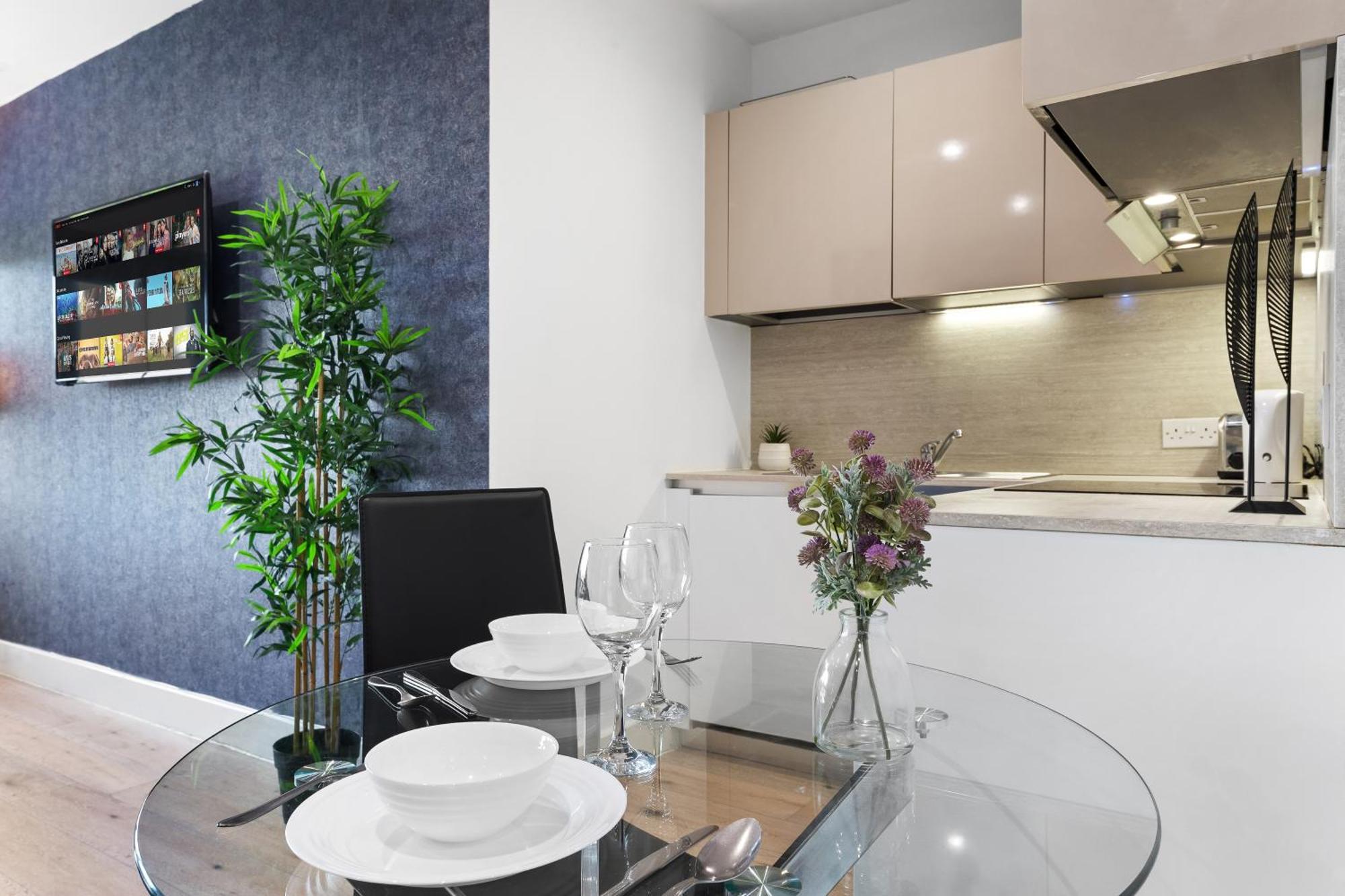 Modern One Bedroom Flat - Sleeps 5 -Near Heathrow - London Ub3 Экстерьер фото